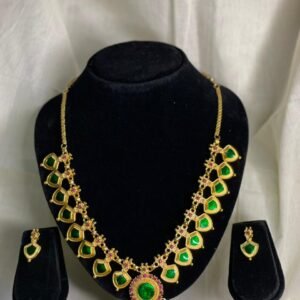 Palakka Necklace with Stud – Green
